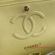 A01112 Classic Handbag