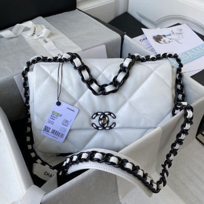 AS1161 Chanel 19 Large Handbag